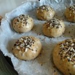 teljeskiörlésű-hamburger-zsömle-sütés-előtt2