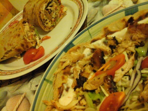 Rozmaringos-pikáns-sült-csirkével-töltött-tökmagos-wellness-lepénykenyér1