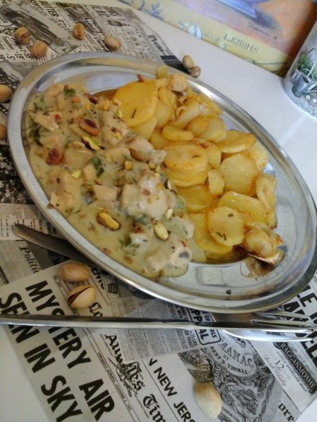 gorgonzola-kéksajtos-tejszínes-csirkemell-mediterrán-sült-krumplival1