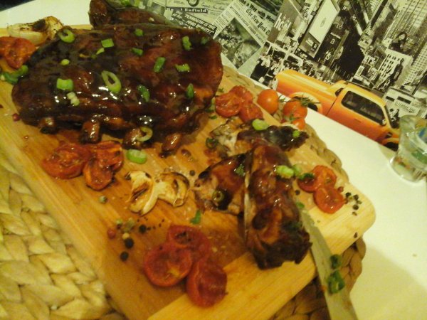 Grillezett BBQ bourbon whiskys borda - sült paradicsommal1 (2)