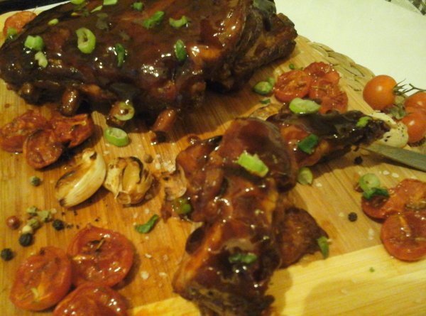 Grillezett BBQ bourbon whiskys borda - sült paradicsommal2