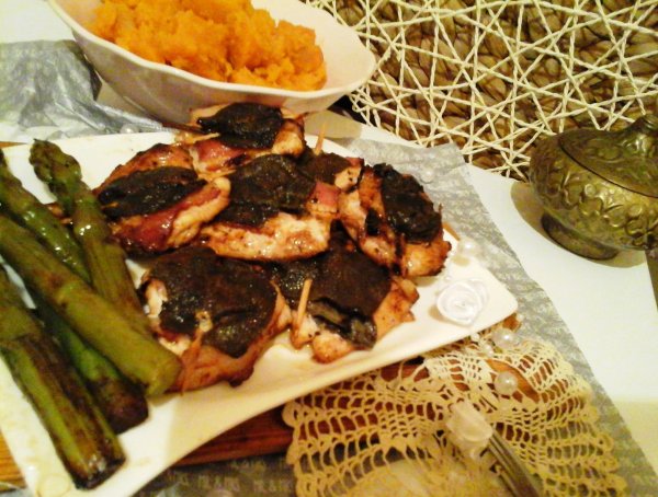 Zsályás csirkefalatok spárgával-vajas édes burgonyával...(saltimbocca)2