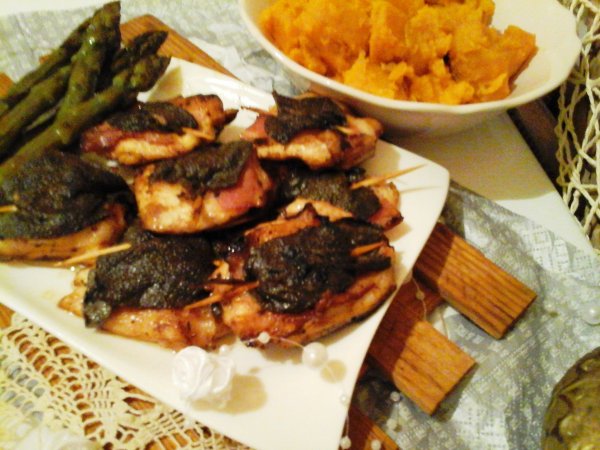 Zsályás csirkefalatok spárgával-vajas édes burgonyával...(saltimbocca)8