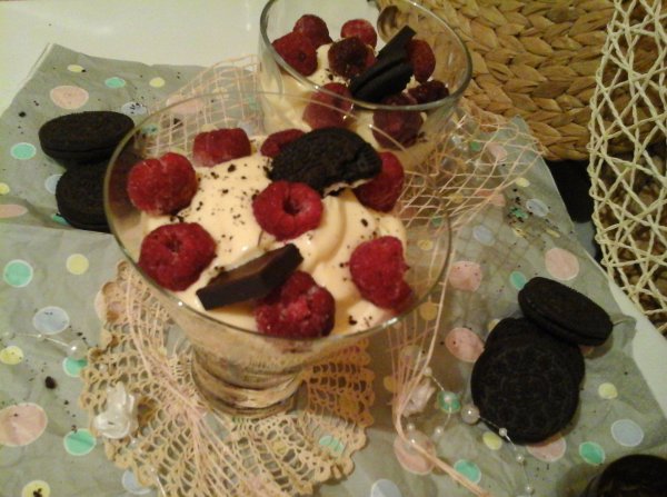 Oreo-s málnás poharas desszert5