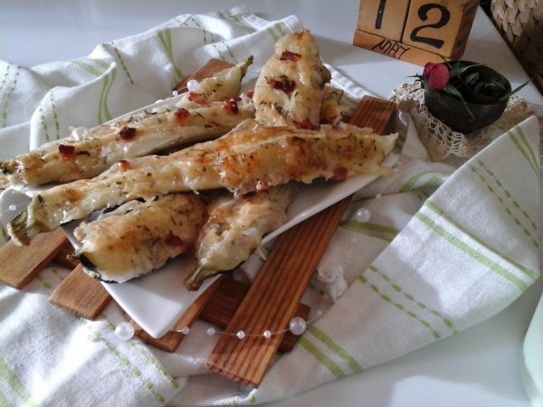 Cukkini fűszeres parmezán sajtos ropogós rudacskák