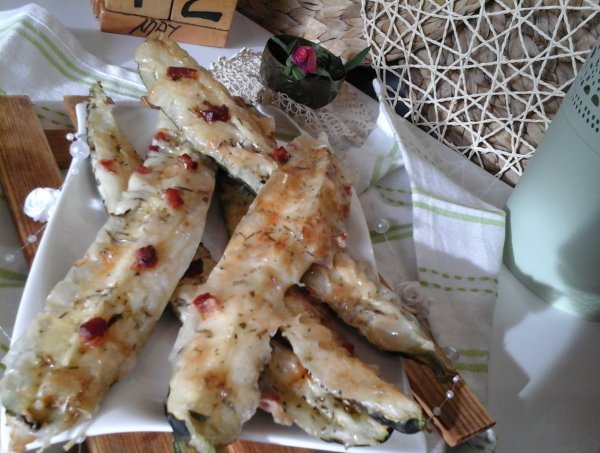 Cukkini fűszeres parmezán sajtos ropogós rudacskák1