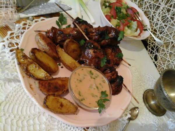 Mogyorós pulyka saslik-steak krumplival és mártogatóssal11