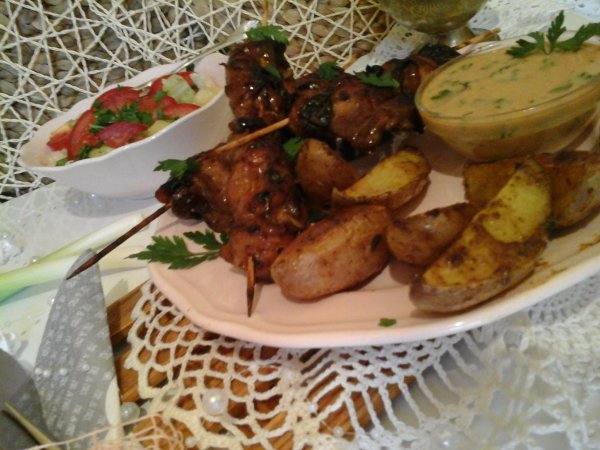 Mogyorós pulyka saslik-steak krumplival és mártogatóssal4