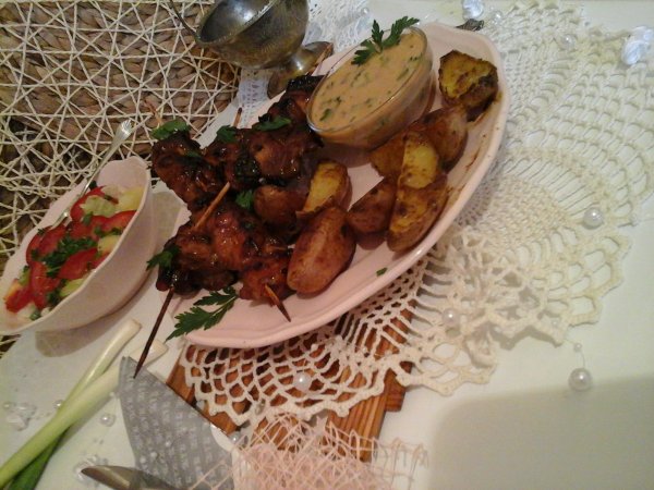 Mogyorós pulyka saslik-steak krumplival és mártogatóssal5