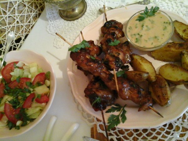 Mogyorós pulyka saslik-steak krumplival és mártogatóssal6