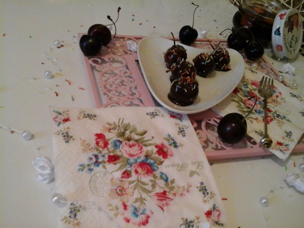 Vodkás-Whiskys cseresznye-meggy csokoládéval9