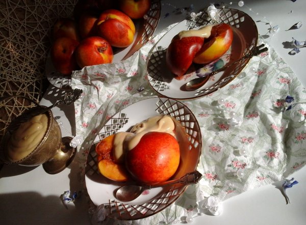 Borban érlelt nektarin-mascarpone krémmel