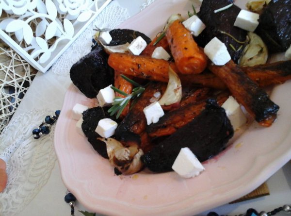 Fűszeres sült zöldség-feta sajttal és sült fokhagymával15