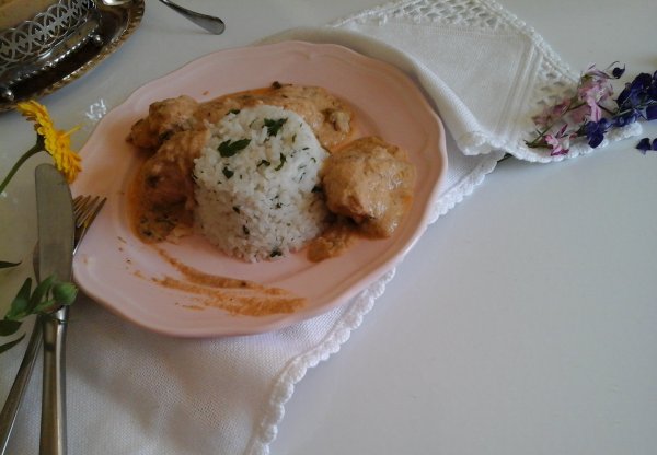 Mogyorós szószos pulyka falatok-petrezselymes jázmin rizzsel1