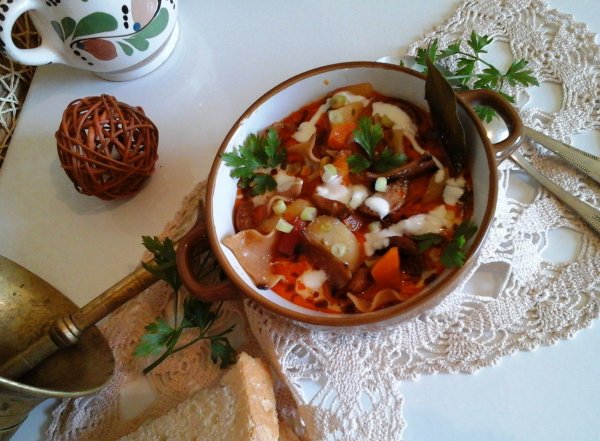 Pikáns joghurtos kolbászos lebbencsleves5