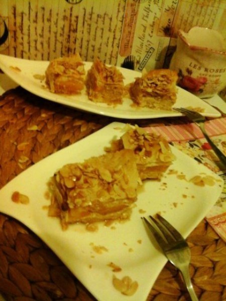 Barackos túrós rétes juharsziruppal és pirított mandulával1