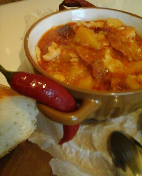 Fűszeres-kolbászos paprikás krumpli gazdagon6