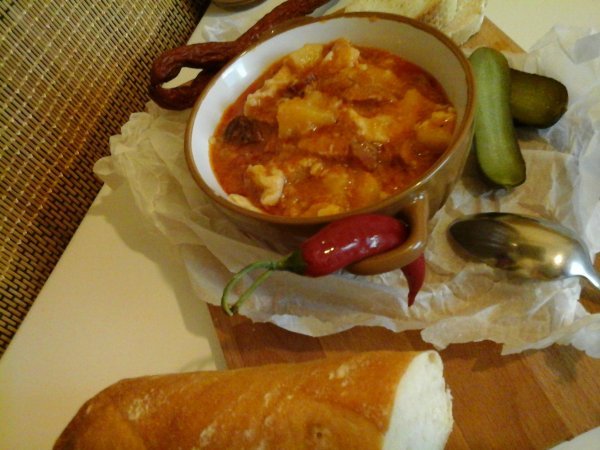 Fűszeres-kolbászos paprikás krumpli gazdagon8