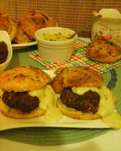 Kefires ropogós pogácsa-marokkói pecsenyemártással és húspogácsával3