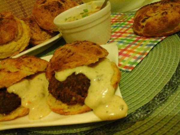 Kefires ropogós pogácsa-marokkói pecsenyemártással és húspogácsával4