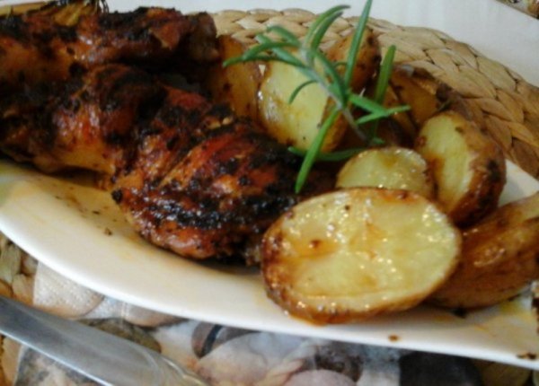 Piri-Piri csirke-rozmaringos burgonyával1
