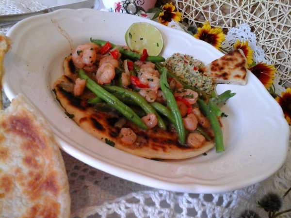 Zöldbabos rák kókuszos mártogatóssal és Naan kenyérrel10