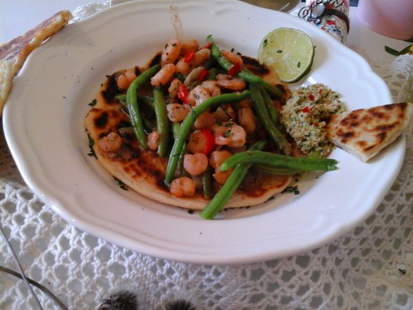 Zöldbabos rák kókuszos mártogatóssal és Naan kenyérrel9