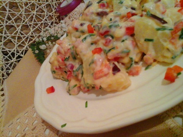 Majonézes-joghurtos krumpli saláta ízekkel-színekkel17