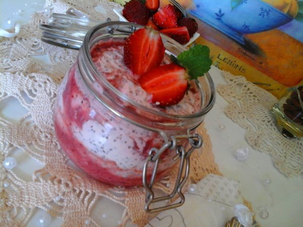 Epres-joghurtos chia mag puding