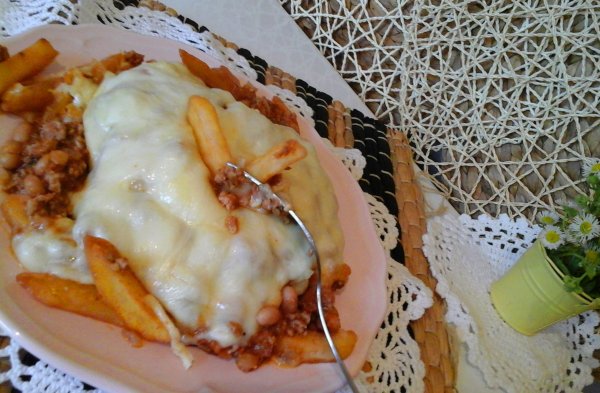 Sajtos-ropogós chilis sült krumpli1