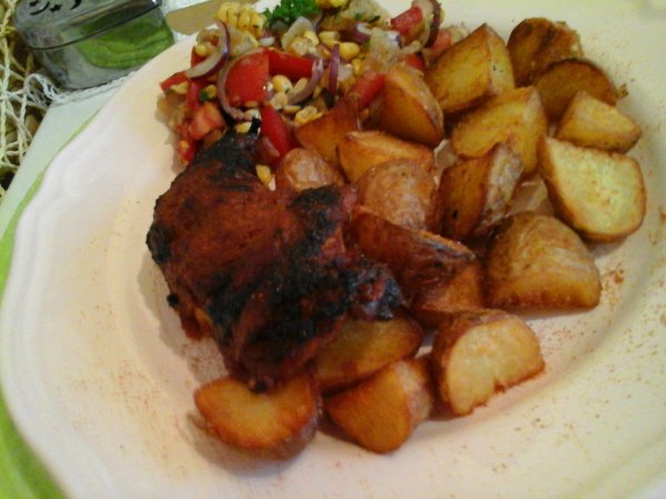 Sárgabarackos ropogós csirke-sült zöldség salátával és steak burgonyával5