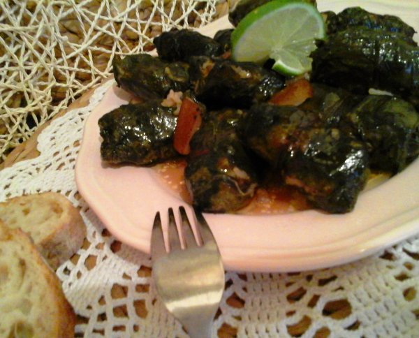 Húsos göngyölt céklalevél-lime öntettel9