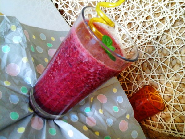 Málnás-áfonyás smoothie7