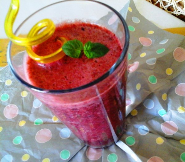 Málnás-áfonyás smoothie8
