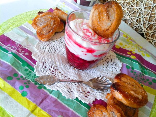 Fahéjas szívecskék-ribizlis mascarpone krémmel11