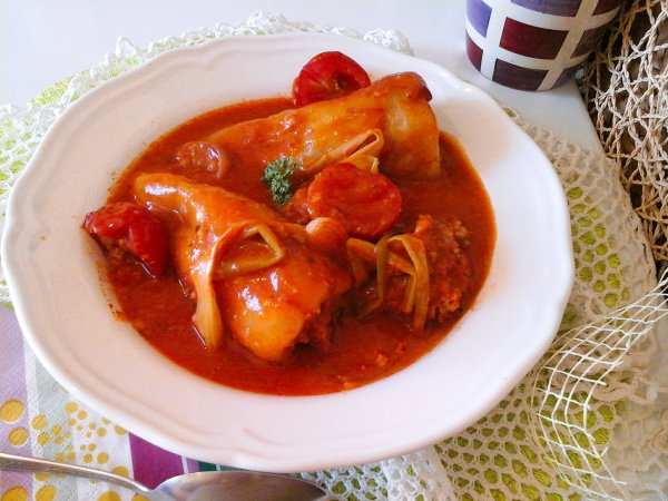 Töltött paprika és húsgombócok-paradicsommártással1