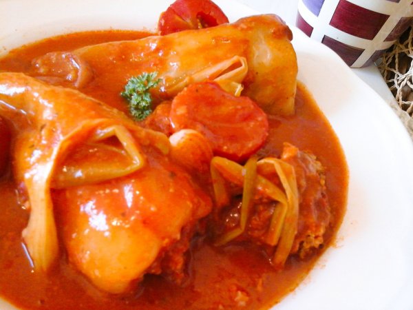 Töltött paprika és húsgombócok-paradicsommártással2