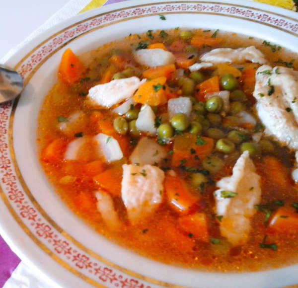 Zöldborsóleves csirkehússal és vajgaluskával1