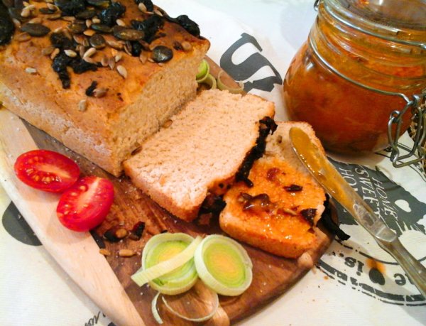 glutenmentes-szeretet-kenyer-chilis-hagymas-kokuszzsirral9